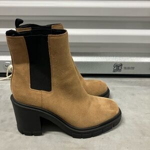 Marc Fisher Vanlisa Lug Sole Chelsea Heeled Combat Suede Brown Boots - Size 7.5